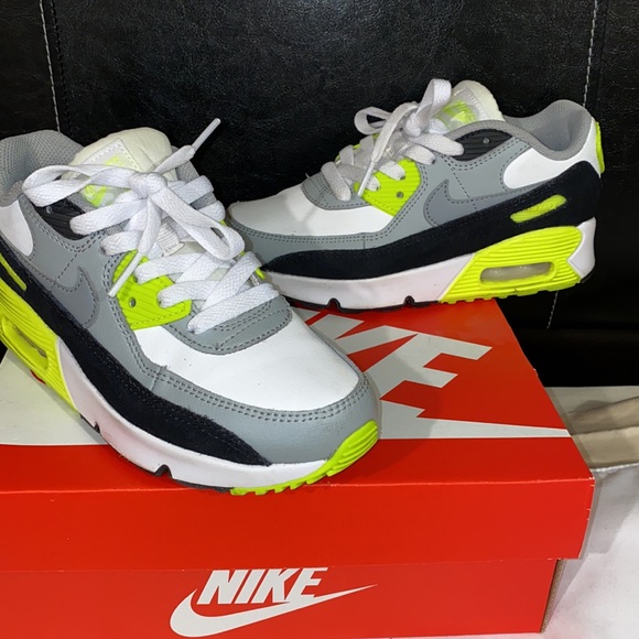 Air Max 90 GS 'Volt' - Picture 3 of 6